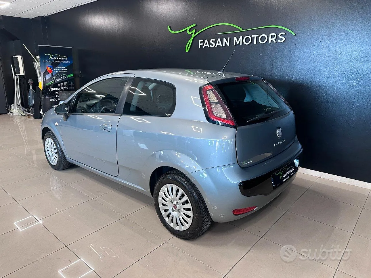 Fiat Punto 2011 photo 3