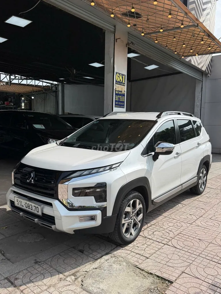 Mitsubishi Xpander Cross 2023 photo 2