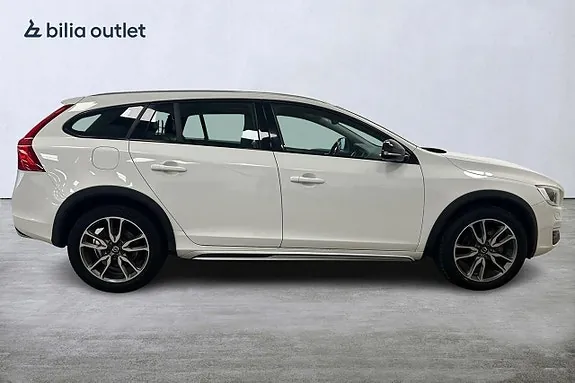 Volvo V60 Cross Country 2017 photo 5