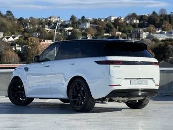 Land Rover Range Rover Sport 2026 photo 3