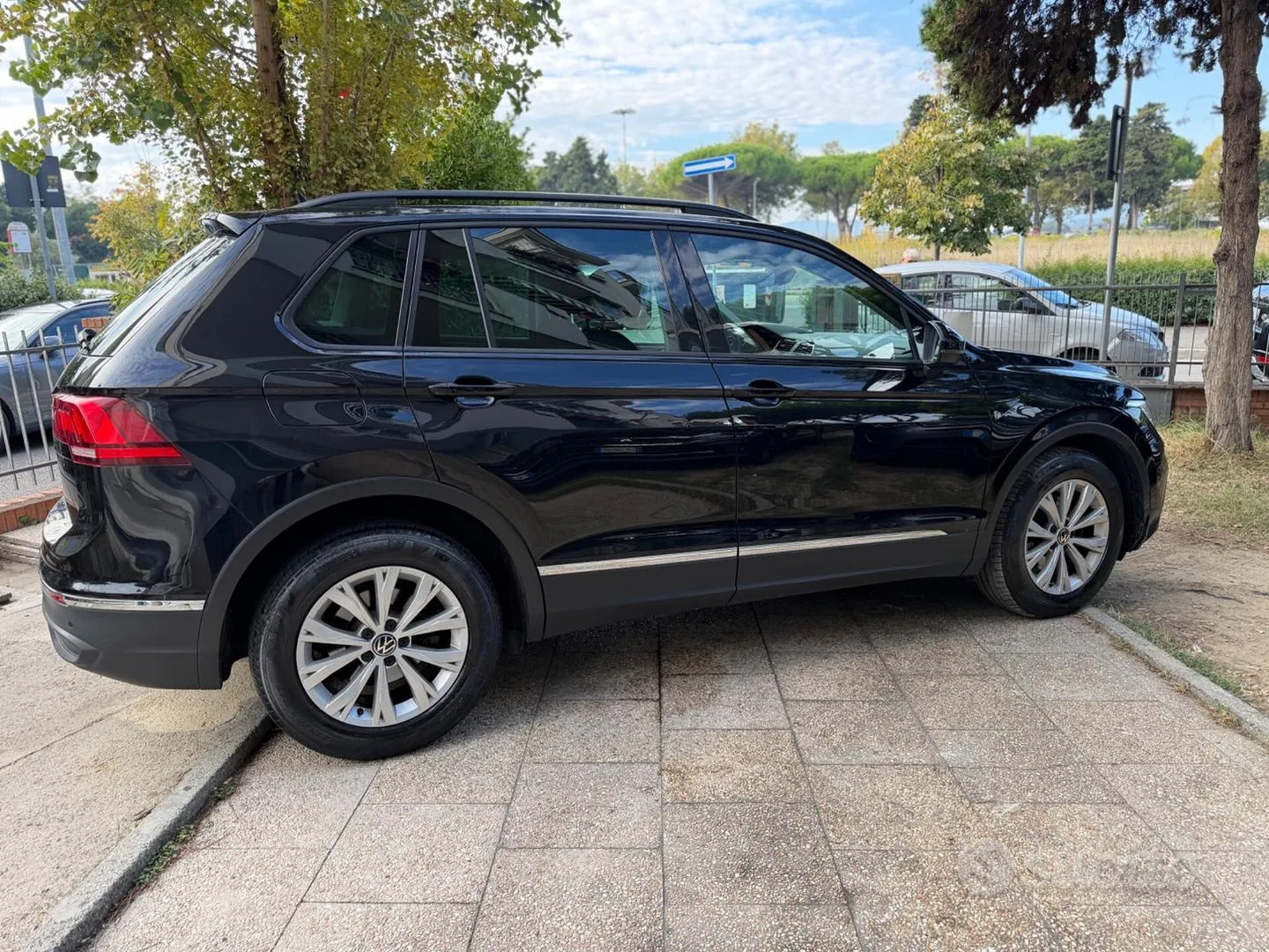 Volkswagen Tiguan 2023 photo 3