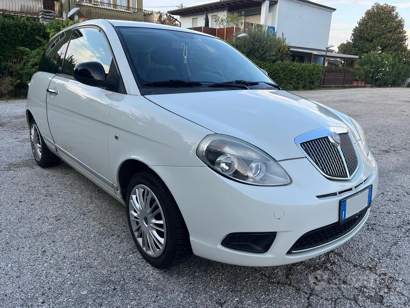 Lancia Ypsilon