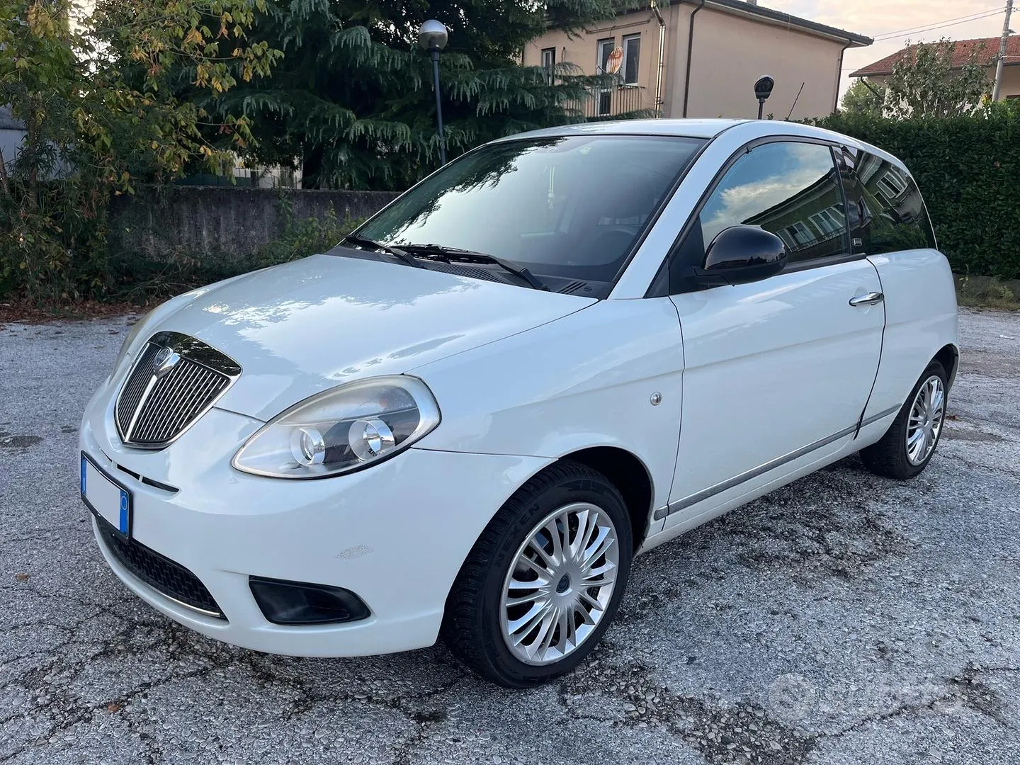 Lancia Ypsilon 2011 photo 4
