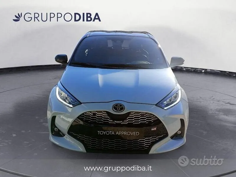 Toyota Yaris 2022 photo 2