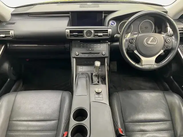 Lexus Is 2015 photo 2