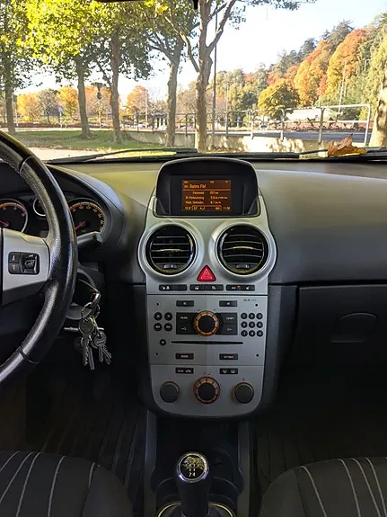 Opel Corsa 2011 photo 5
