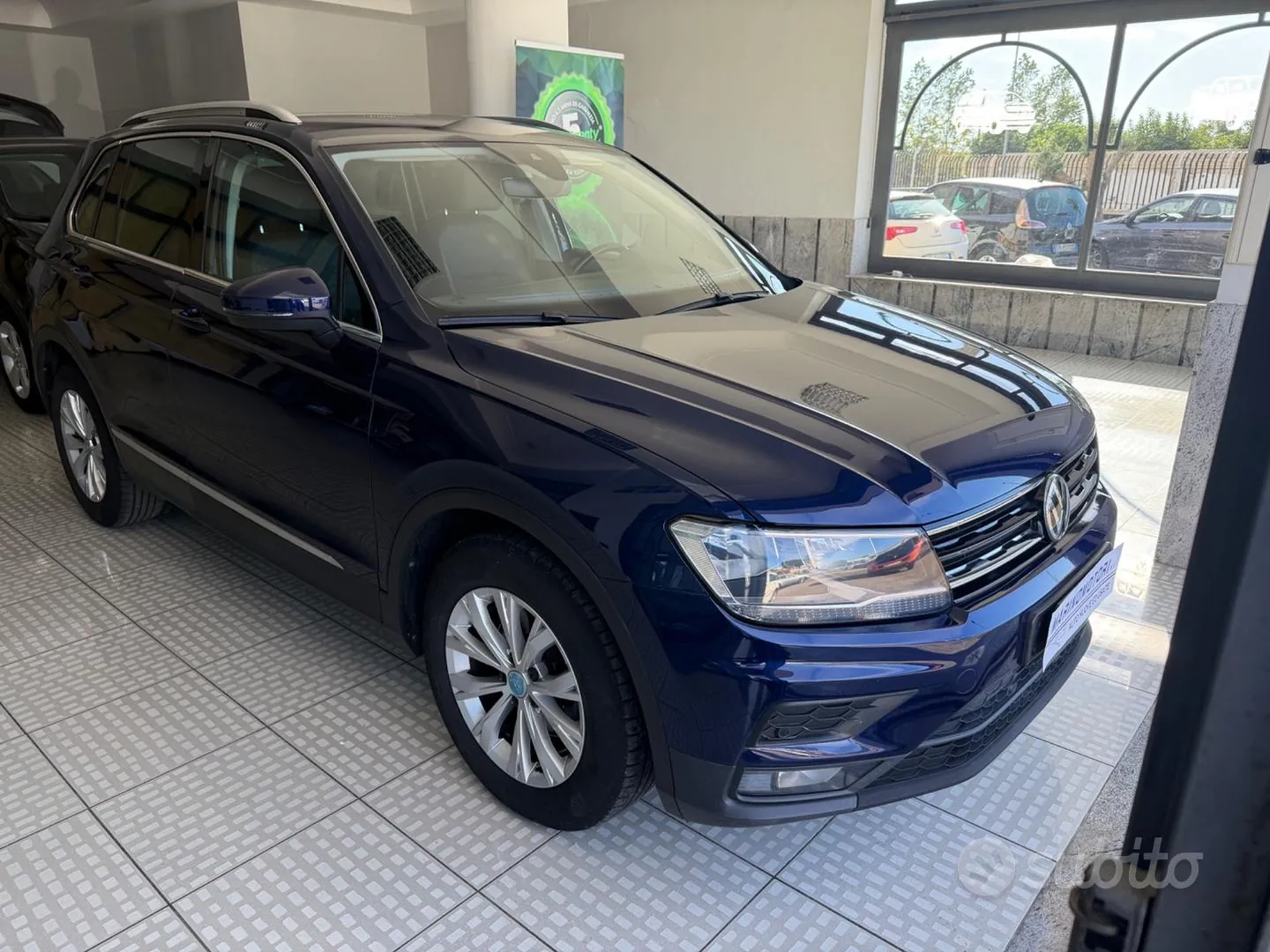 Volkswagen Tiguan 2018 photo 2