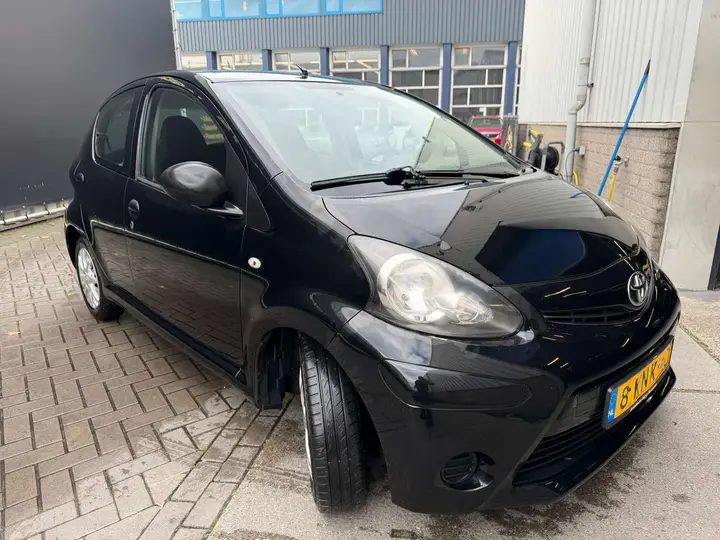 Toyota Aygo 2013 photo 5