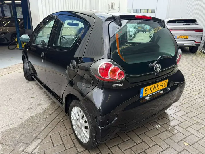 Toyota Aygo 2013 photo 2
