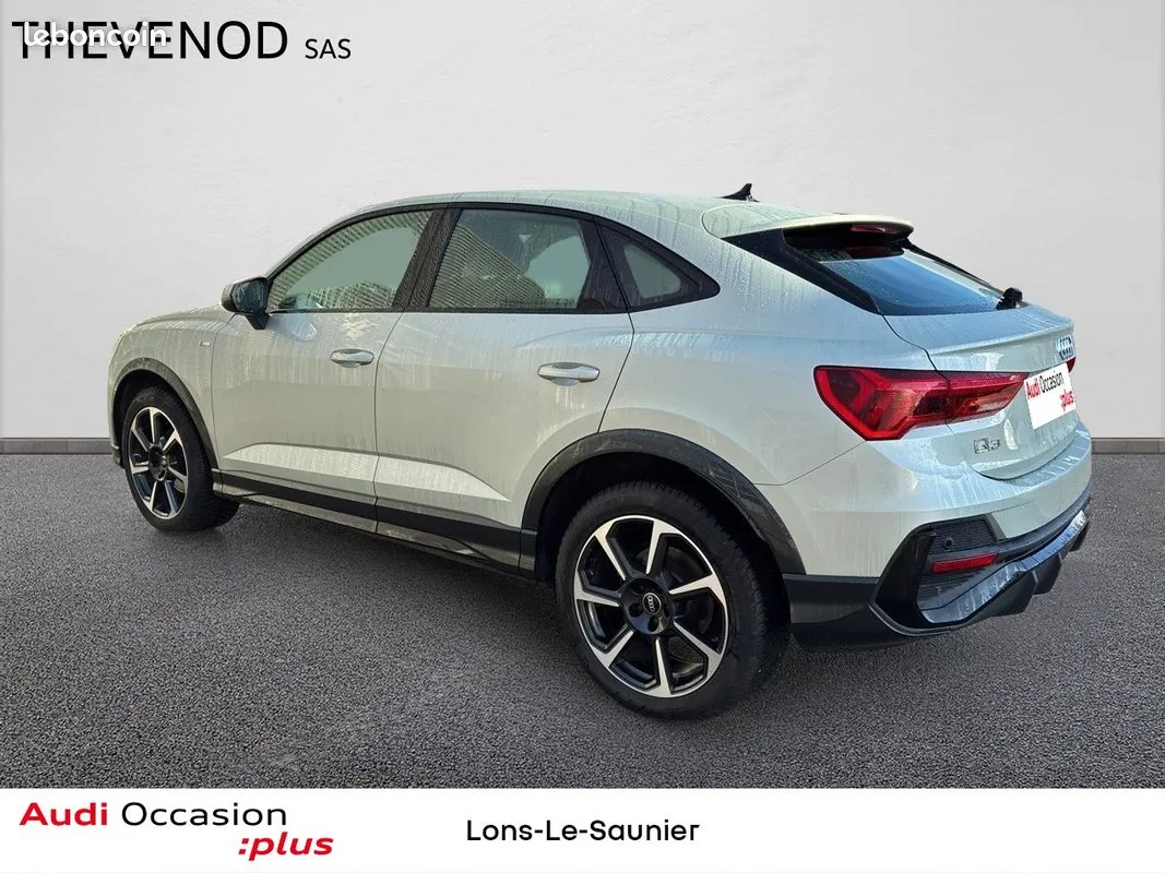 Audi Q3 2022 photo 3