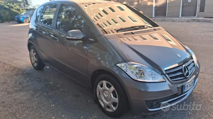 Mercedes-Benz A 160 2011 photo 4