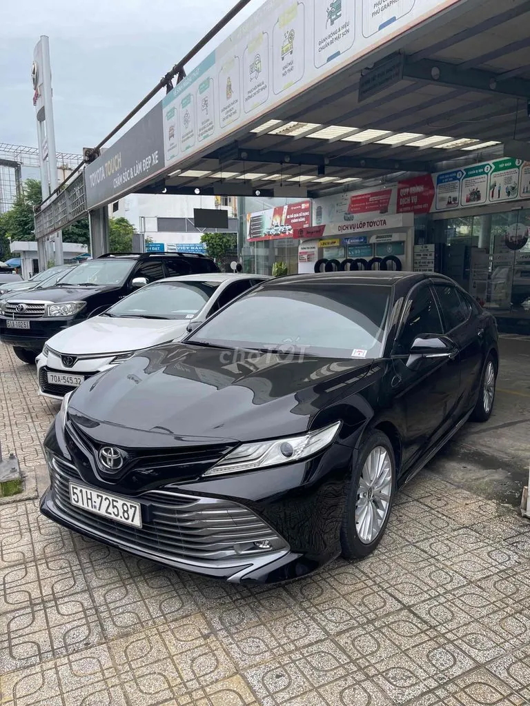 Toyota Camry 2019 photo 2
