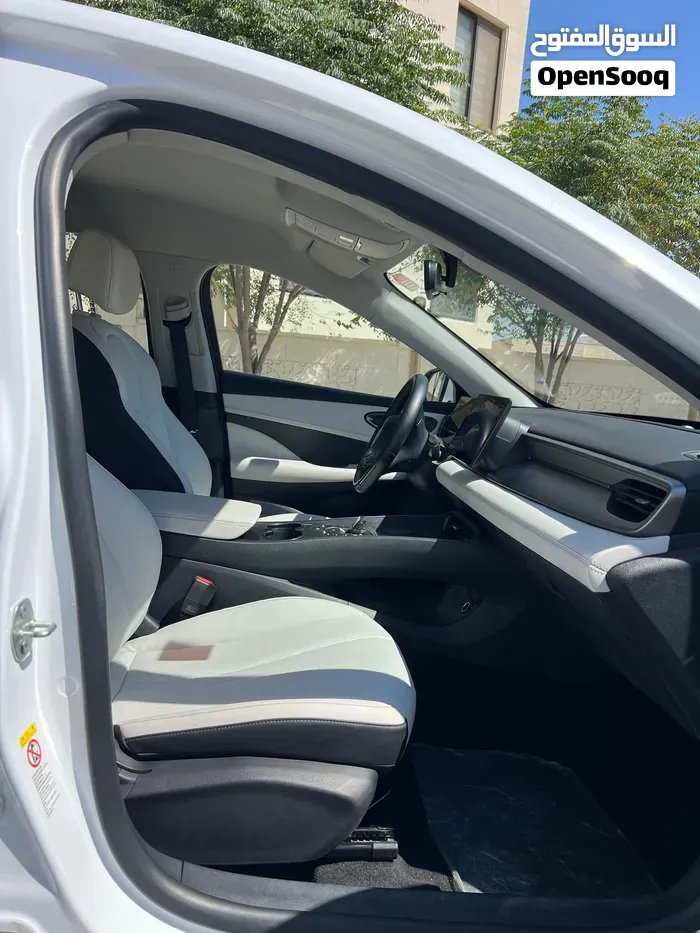 BYD Seal 2025 photo 3
