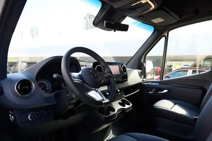 Mercedes-Benz Sprinter 2500 2026 photo 2