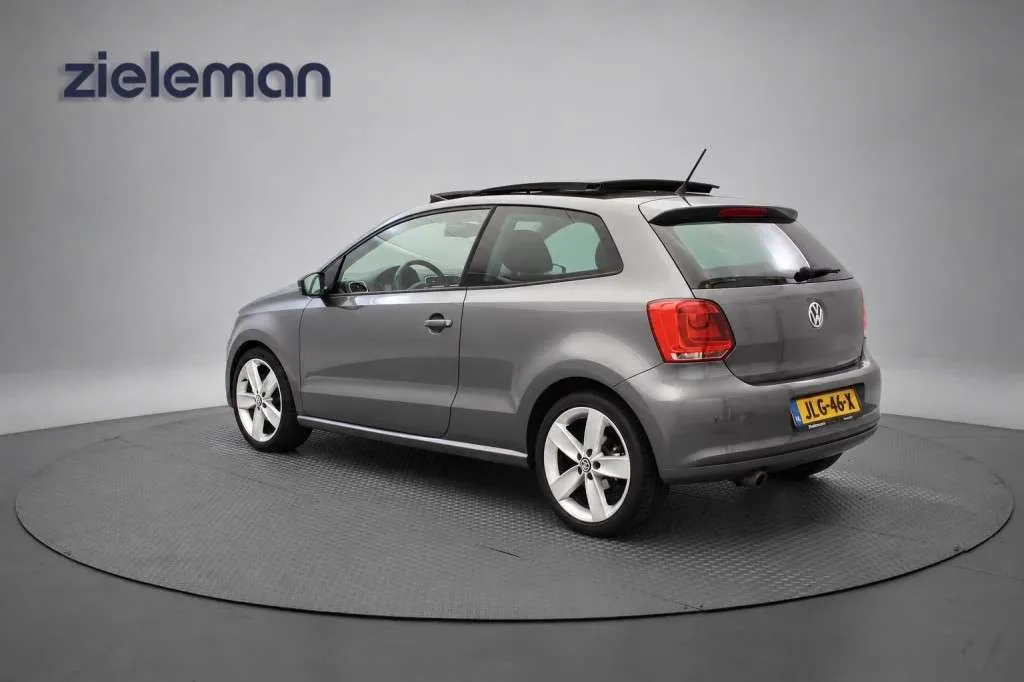Volkswagen Polo 2011 photo 3