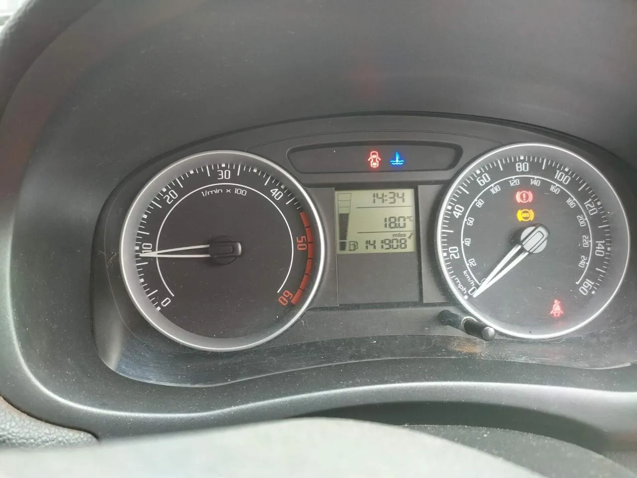 Skoda Fabia 2009 photo 3