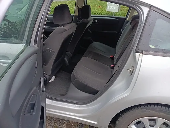 Citroen C4 2009 photo 3