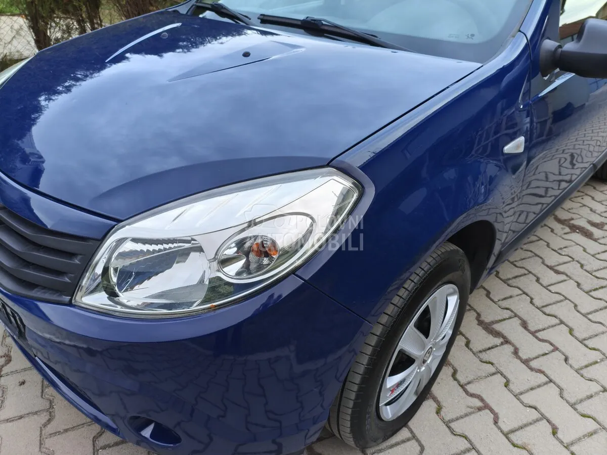 Dacia Sandero 2009 photo 3