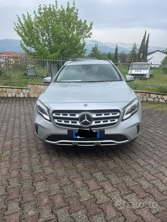 Mercedes-Benz Gla 2017 photo 2