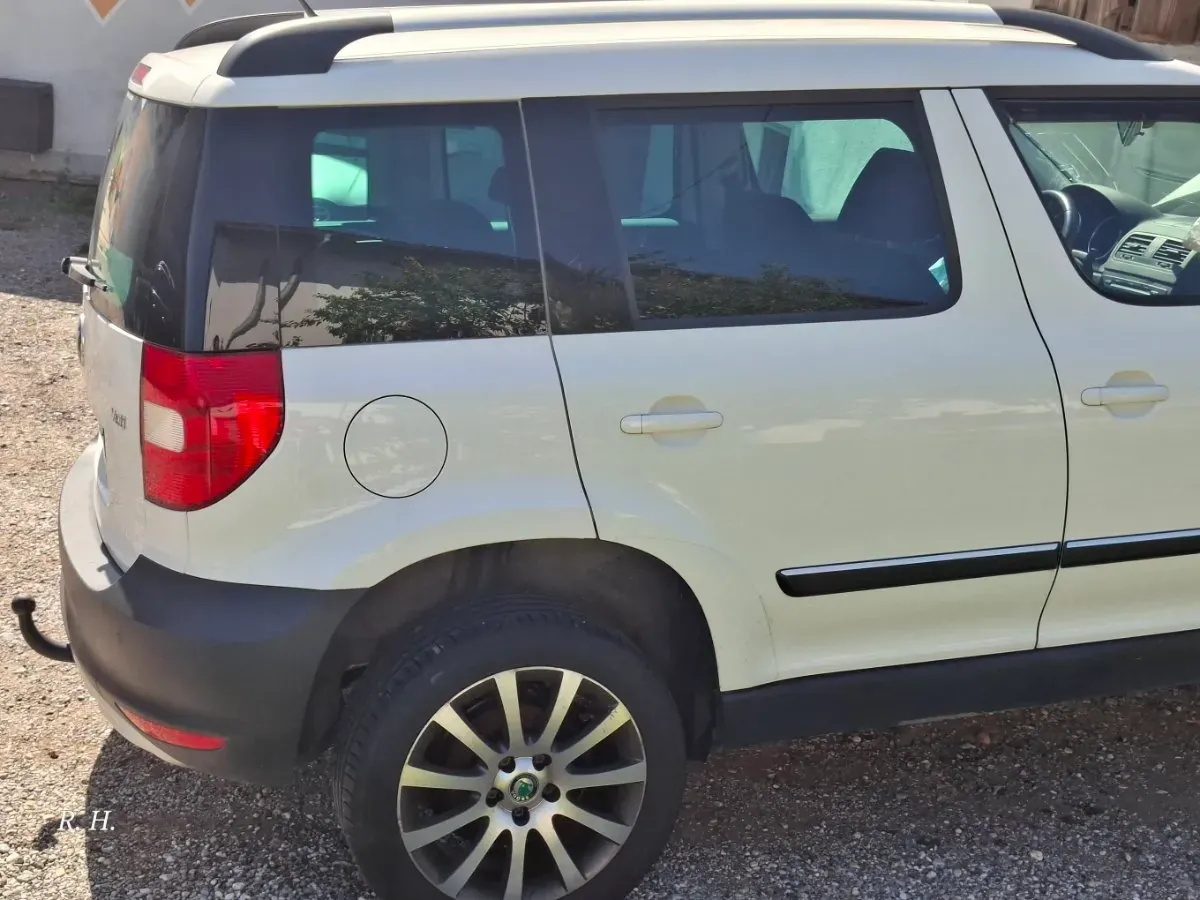 Skoda Yeti 2013 photo 3