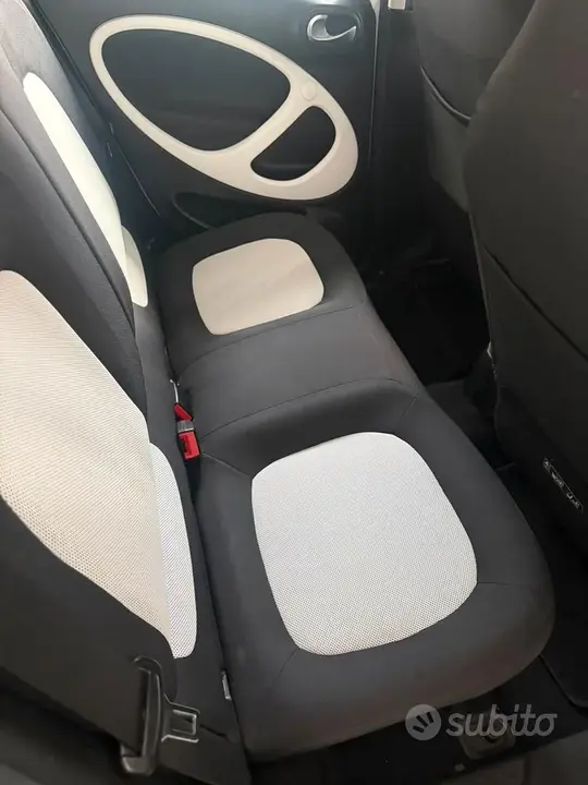 Smart Forfour 2019 photo 5