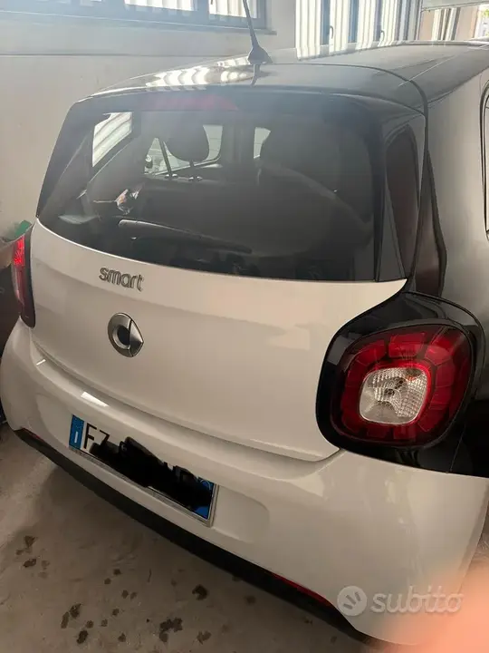 Smart Forfour 2019 photo 2