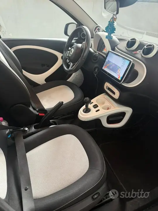 Smart Forfour 2019 photo 4