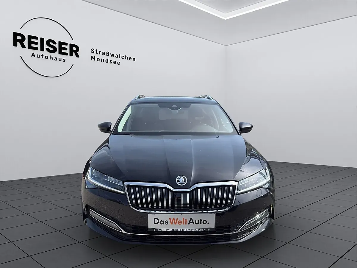 Skoda Superb 2022 photo 3