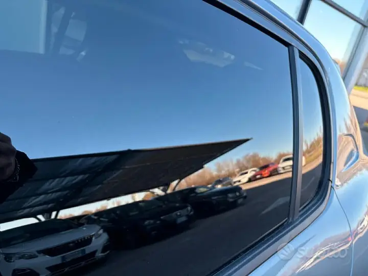 Peugeot 208 2025 photo 5
