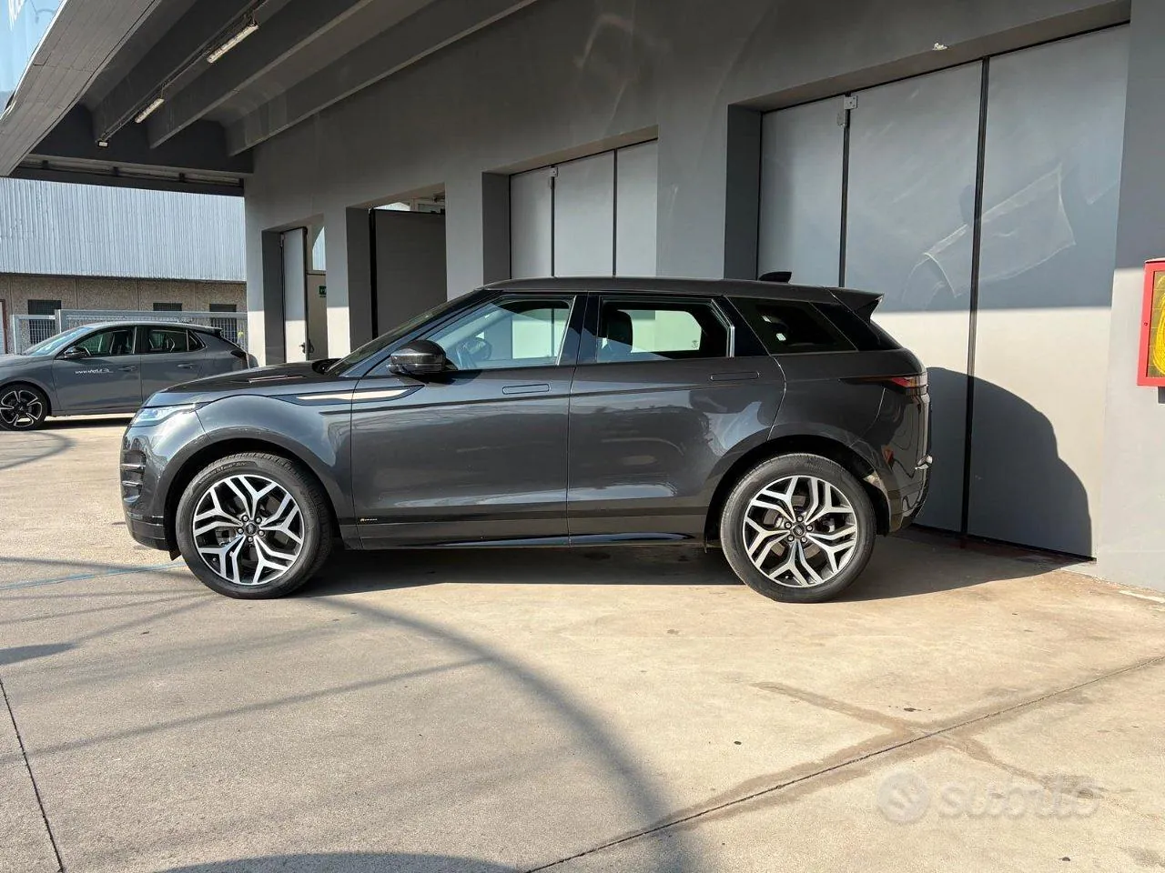 Land Rover Range Rover Evoque 2019 photo 3