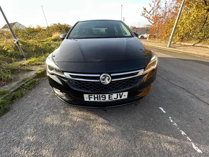 Vauxhall Astra 2019 photo 2