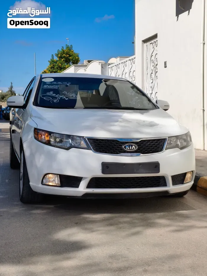 Kia Forte 2012 photo 3