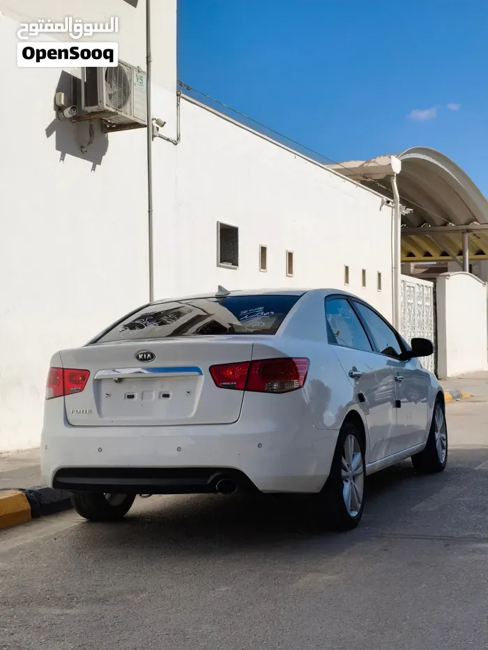 Kia Forte 2012 photo 4