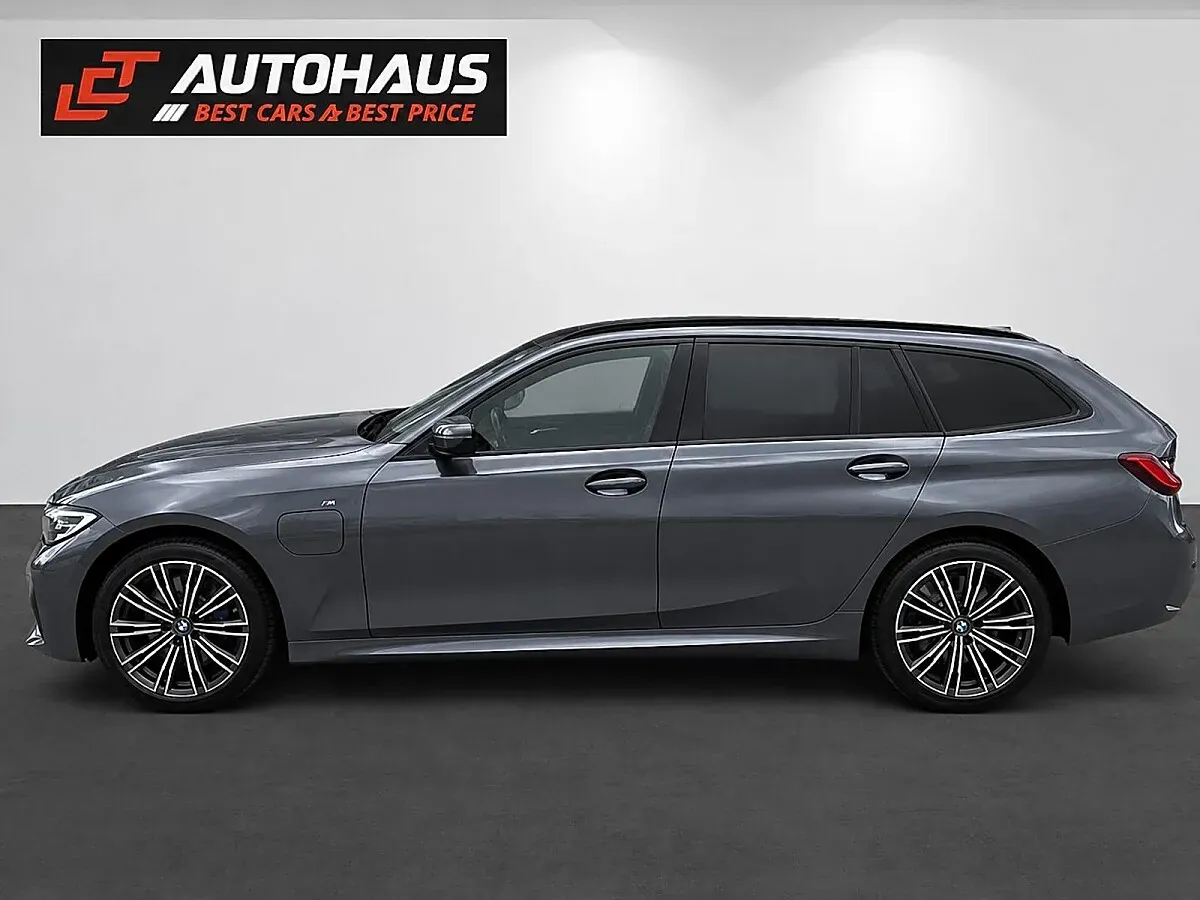 BMW 3 Series 2021 photo 2