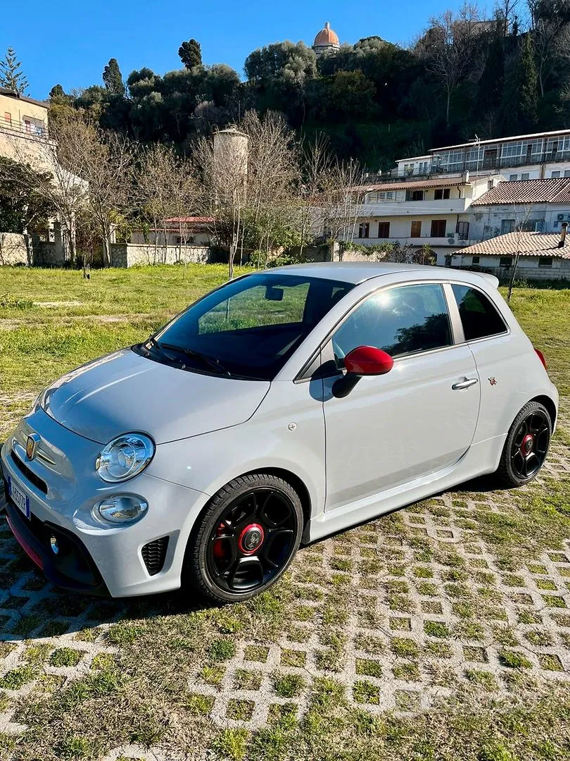 Abarth 500 2022 photo 2