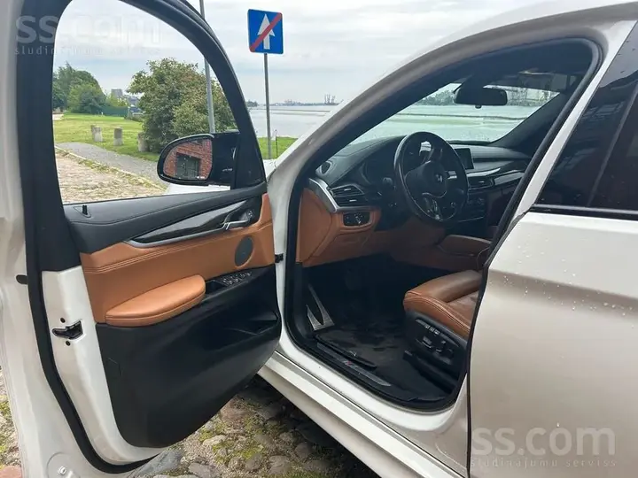 BMW X6 2018 photo 2