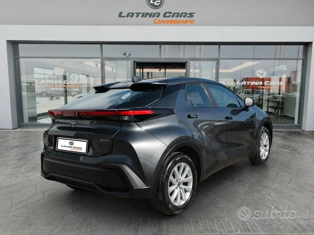 Toyota C-Hr 2025 photo 5