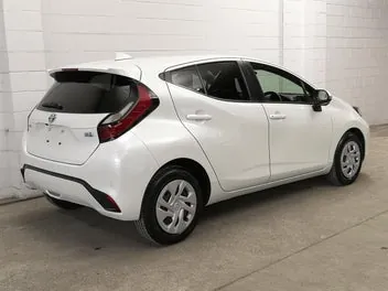 Toyota Aqua 2022 photo 3