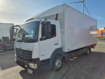 Mercedes-Benz Atego 818