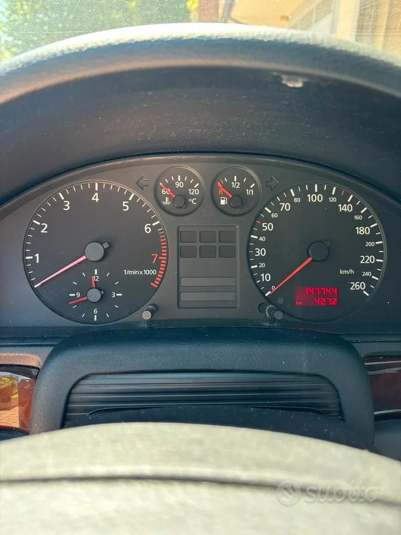 Audi A4 1999 photo 3