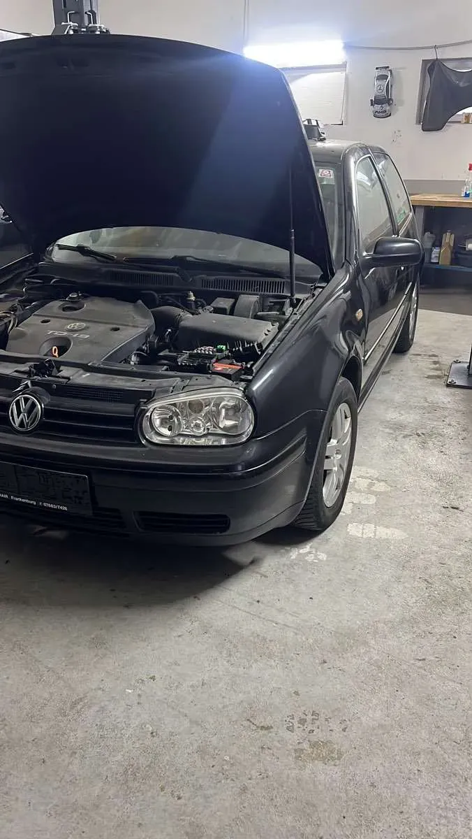 Volkswagen Golf 1998 photo 2
