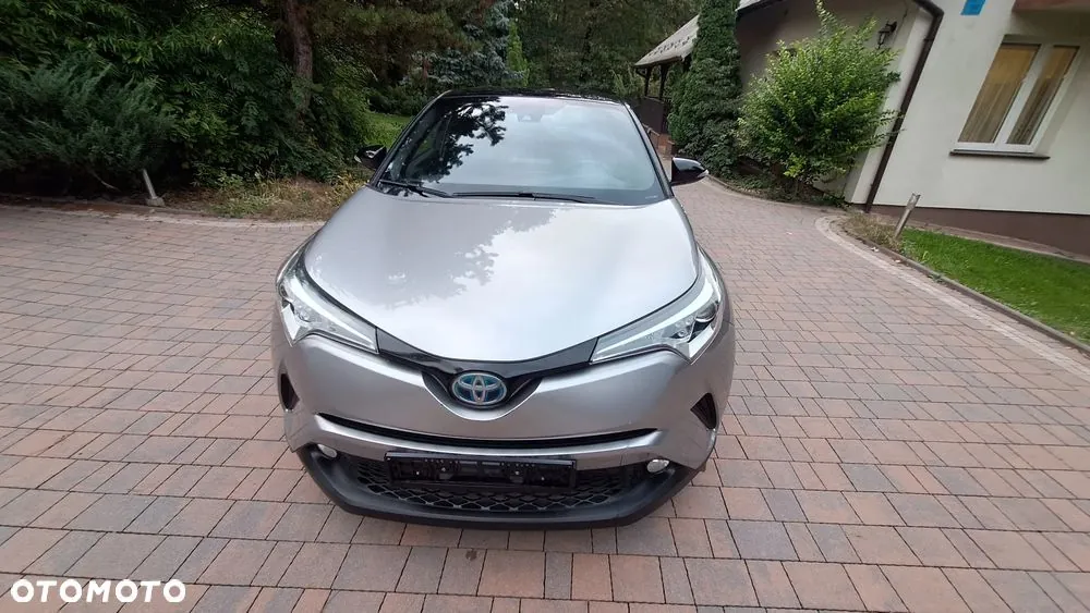 Toyota C-Hr 2017 photo 2