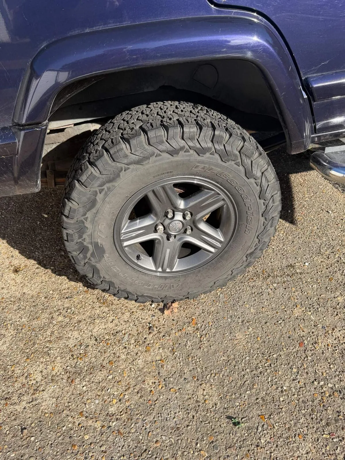 Jeep Cherokee 1999 photo 2