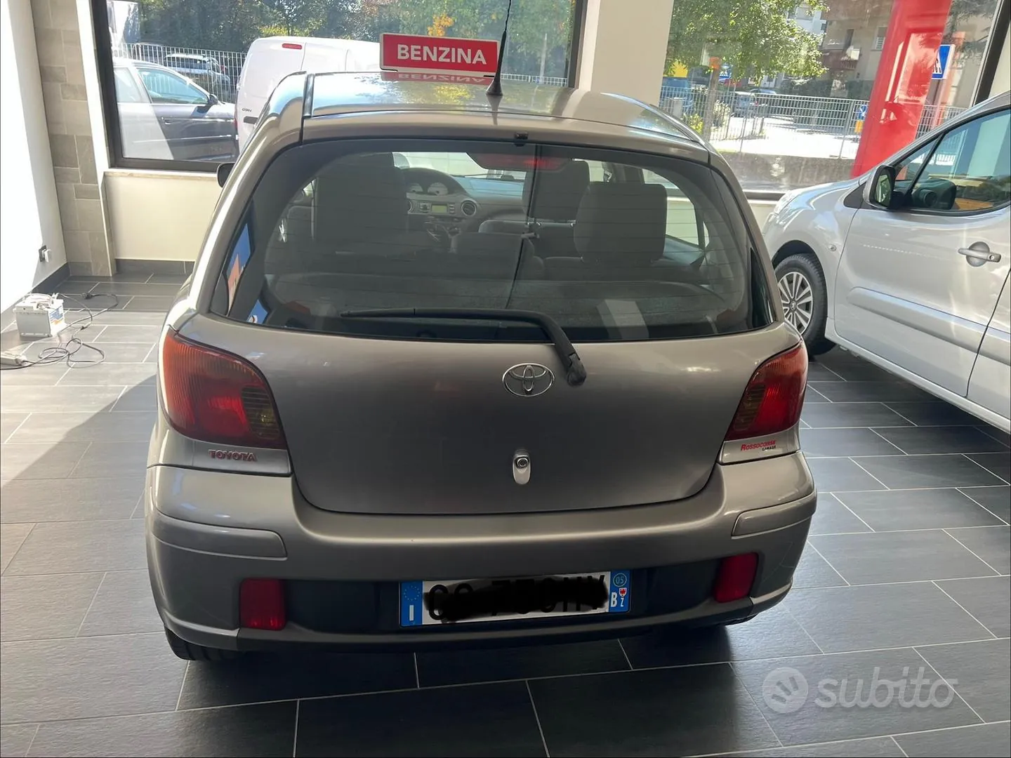 Toyota Yaris 2005 photo 3