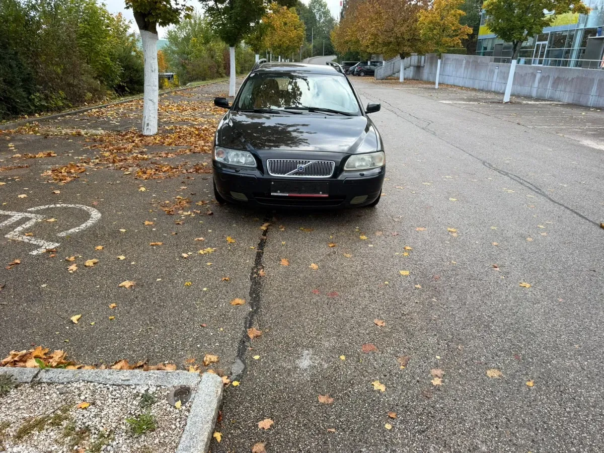 Volvo V70 2005 photo 2