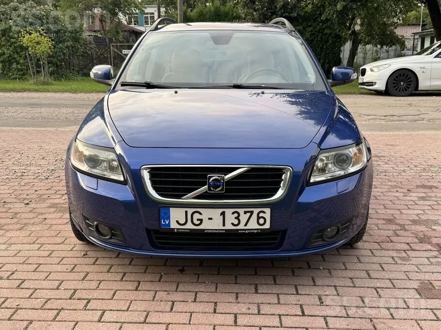 Volvo V50 2008 photo 2