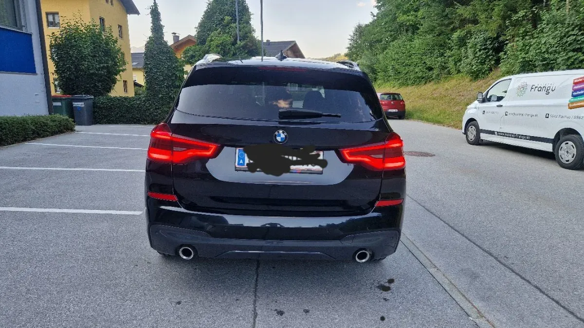 BMW X3 2018 photo 2