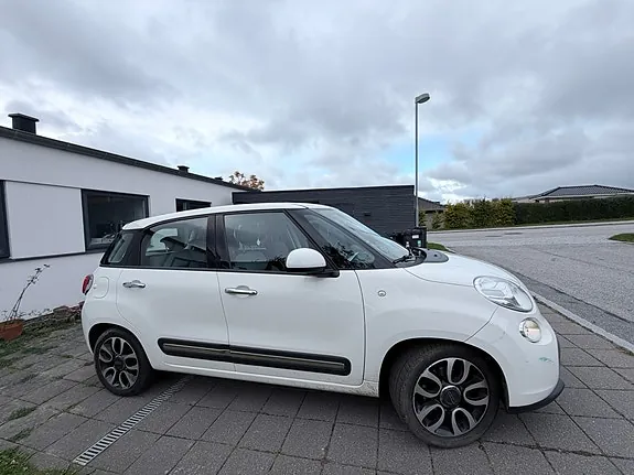 Fiat 500L 2012 photo 3