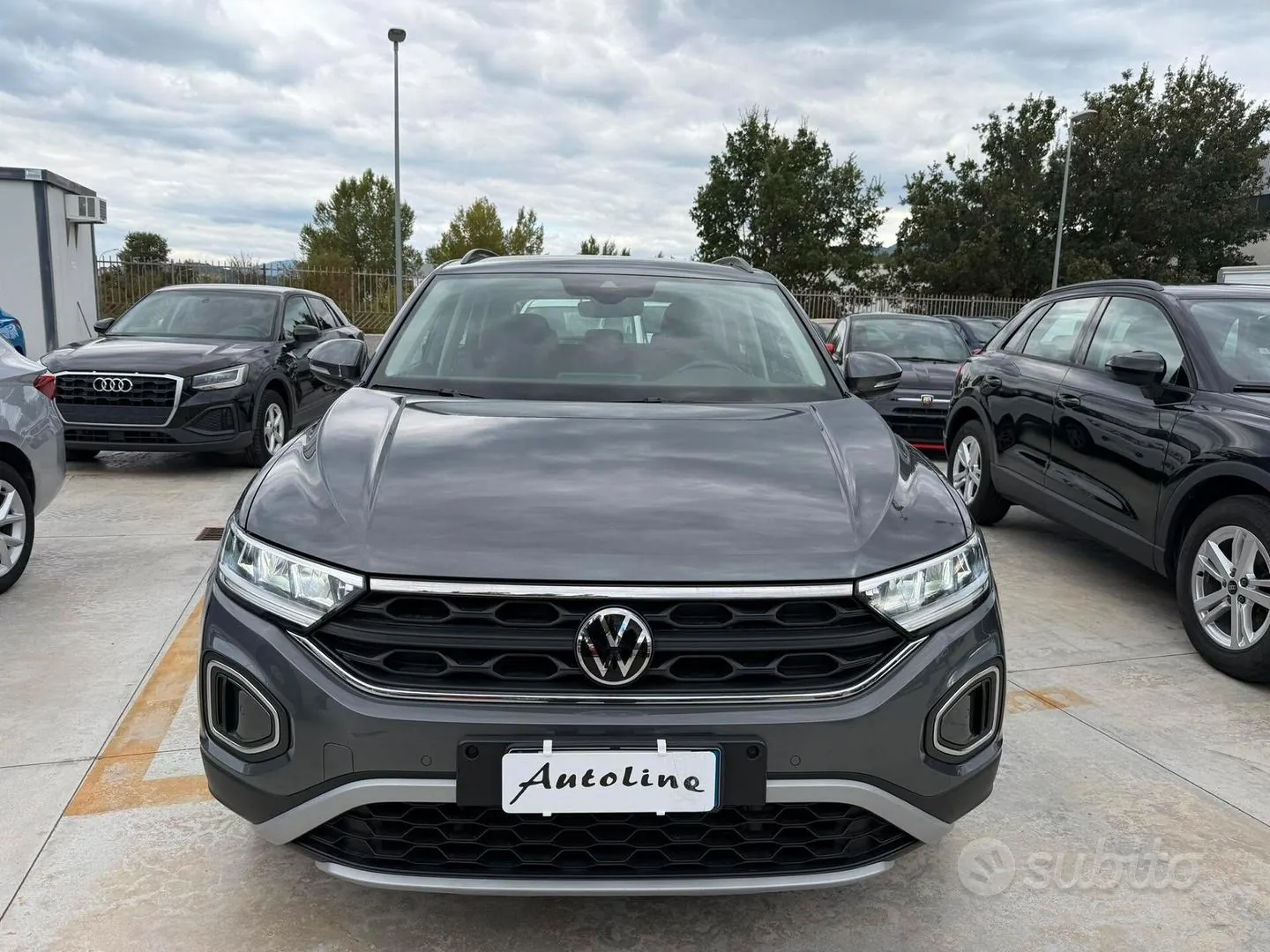 Volkswagen T-Roc 2022 photo 2