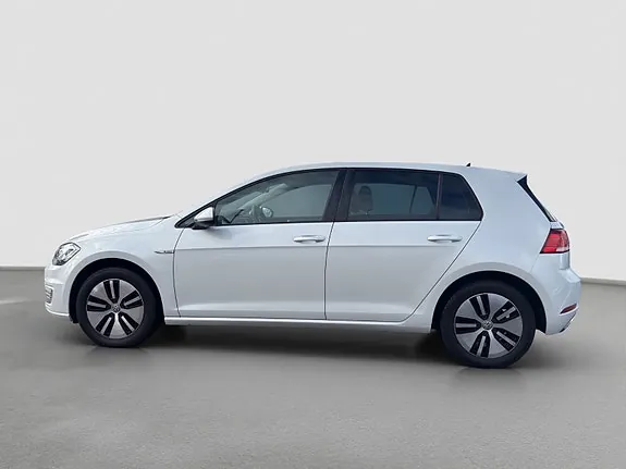 Volkswagen Golf 2020 photo 2